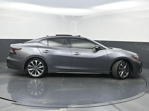 Gun Metallic 2022 Nissan Maxima 3.5 Platinum