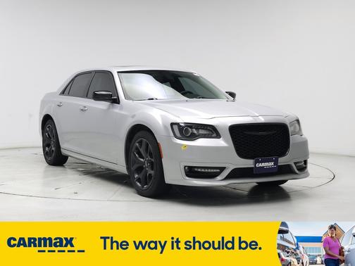 2020 Chrysler 300 Touring