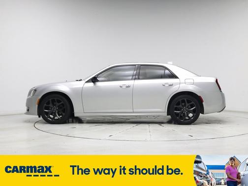 2020 Chrysler 300 Touring