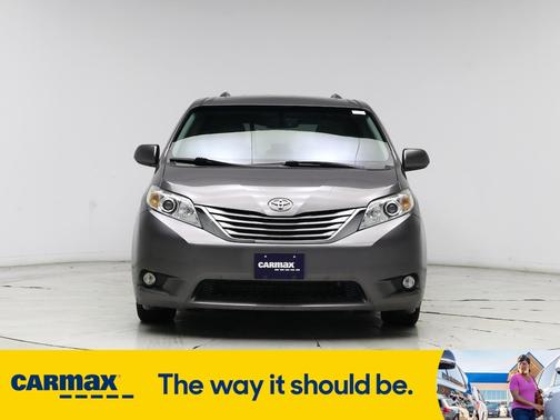 2017 Toyota Sienna XLE