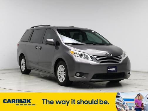 2017 Toyota Sienna XLE