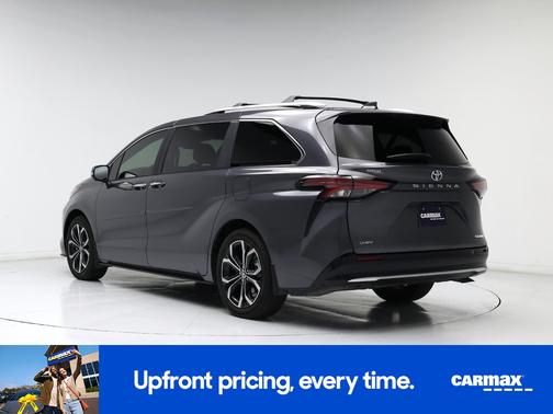 2025 Toyota Sienna Platinum