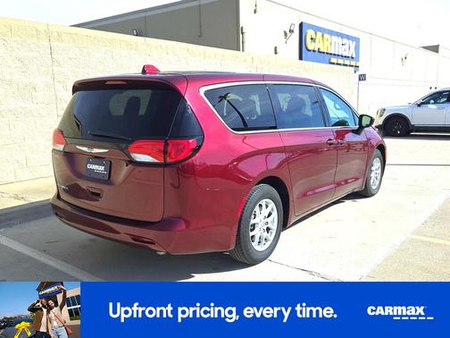 2017 Chrysler Pacifica LX