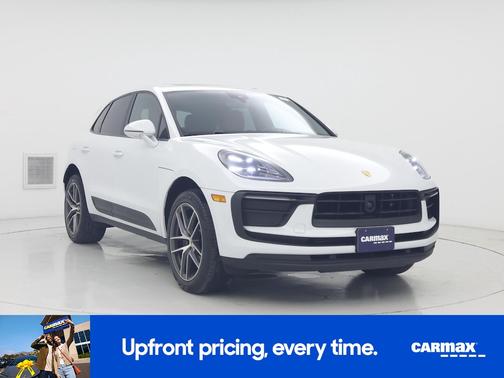White 2023 Porsche Macan