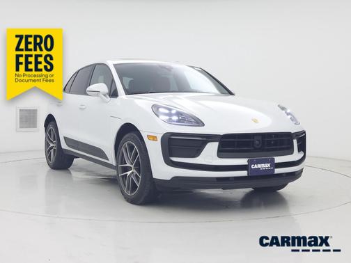 White 2023 Porsche Macan