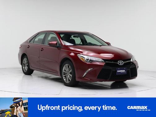 Red 2016 Toyota Camry SE