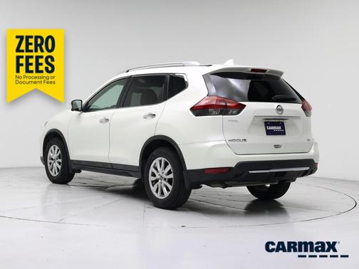 White 2018 Nissan Rogue SV