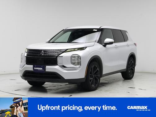 2022 Mitsubishi Outlander ES