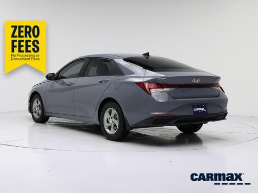 Gray 2022 Hyundai ELANTRA SE