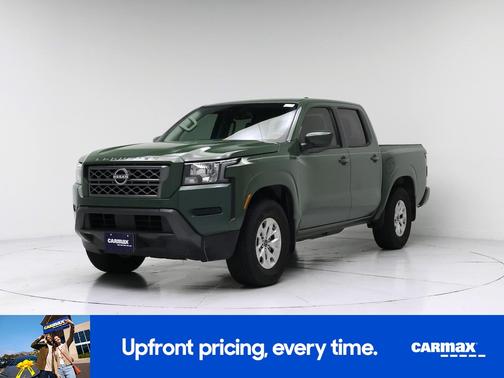 Green 2024 Nissan Frontier SV