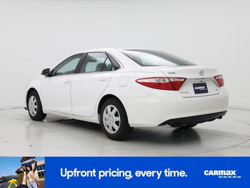 White 2017 Toyota Camry LE