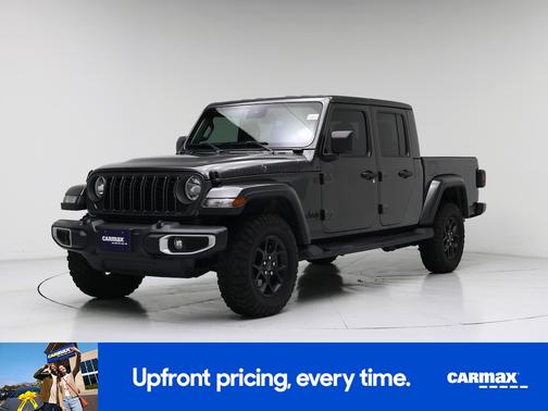 Gray 2025 Jeep Gladiator Texas Trail