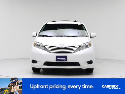 White 2015 Toyota Sienna LE