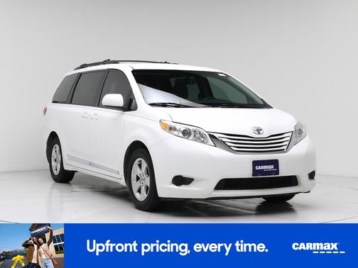 White 2015 Toyota Sienna LE