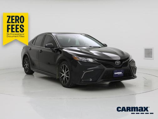 Black 2024 Toyota Camry SE