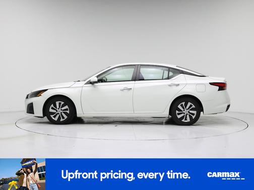 White 2023 Nissan Altima S