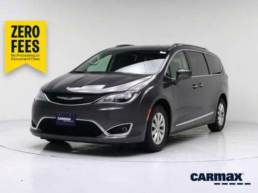 Gray 2019 Chrysler Pacifica Touring L