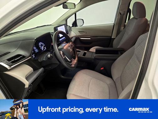 White 2021 Toyota Sienna LE