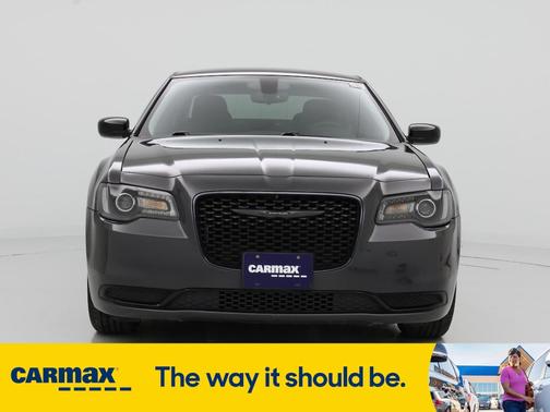 2023 Chrysler 300 Touring