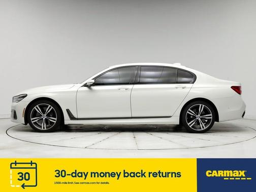 Photo 3 of 27 of 2016 BMW 750 i