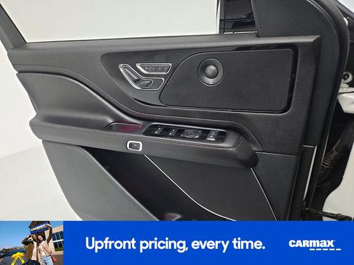 White 2023 Lincoln Aviator Reserve