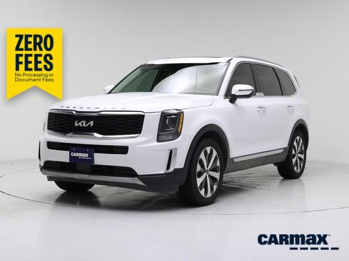 White 2022 Kia Telluride S