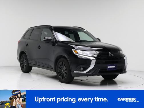Black 2020 Mitsubishi Outlander LE