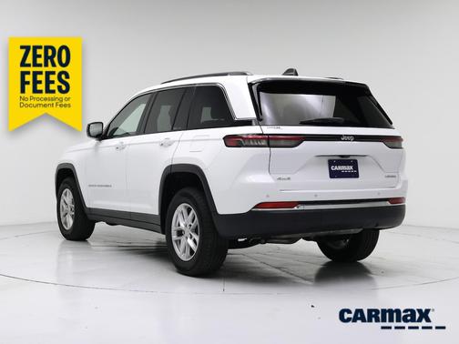 White 2023 Jeep Grand Cherokee Laredo