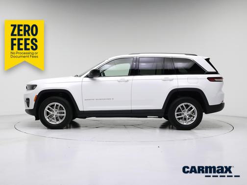 White 2023 Jeep Grand Cherokee Laredo