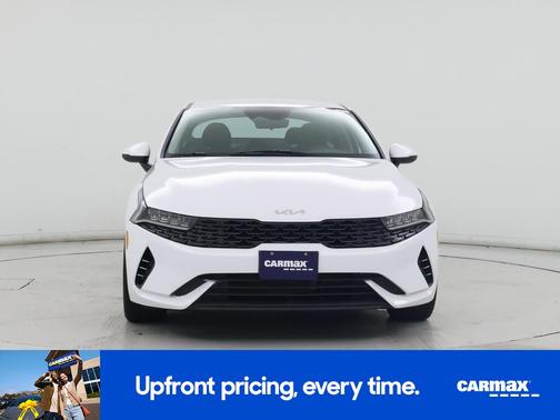 White 2023 Kia K5 LXS