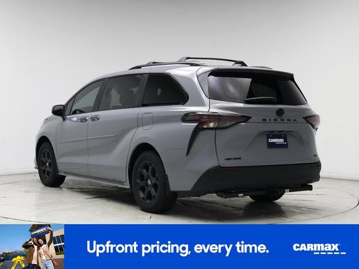 2025 Toyota Sienna Woodland Edition