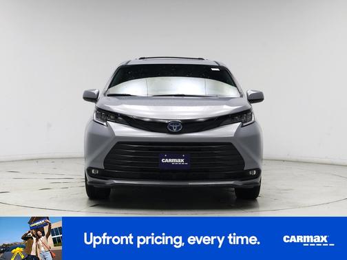 2025 Toyota Sienna Woodland Edition