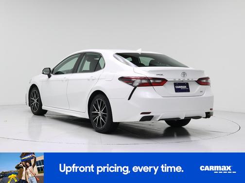 White 2021 Toyota Camry SE