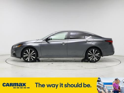 2022 Nissan Altima SR
