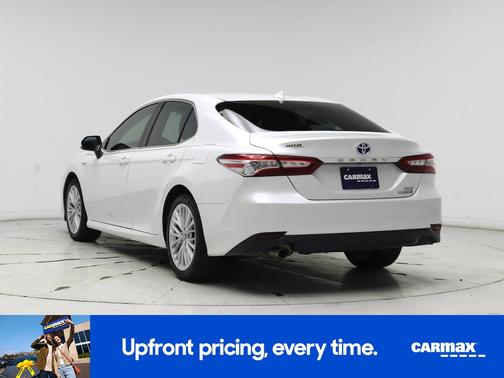 2020 Toyota Camry Hybrid XLE