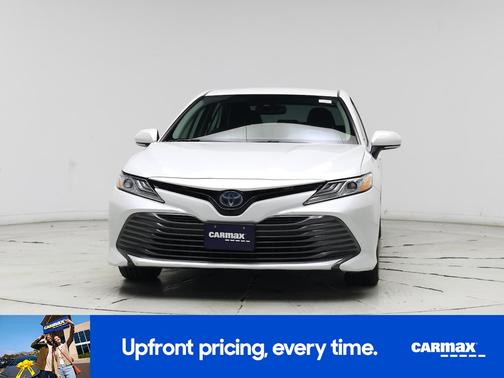 2020 Toyota Camry Hybrid XLE