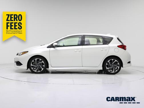 White 2018 Toyota Corolla iM