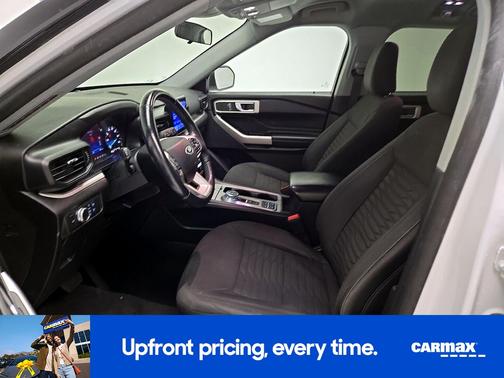 White 2021 Ford Explorer XLT
