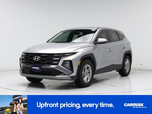 Silver 2025 Hyundai TUCSON SE