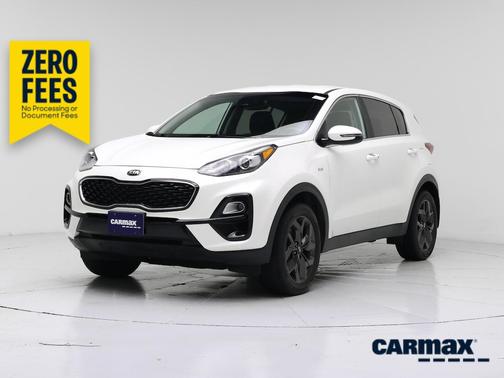 White 2022 Kia Sportage LX