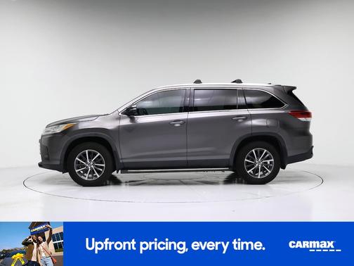 Gray 2019 Toyota Highlander XLE
