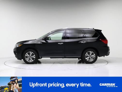 Black 2020 Nissan Pathfinder SL