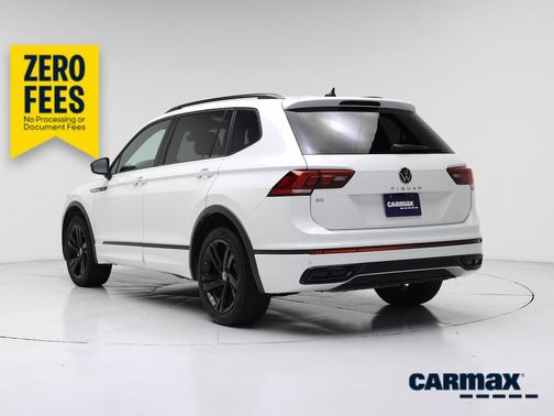 White 2023 Volkswagen Tiguan SE R-Line Black