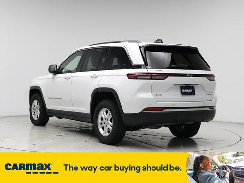 2022 Jeep Grand Cherokee Laredo