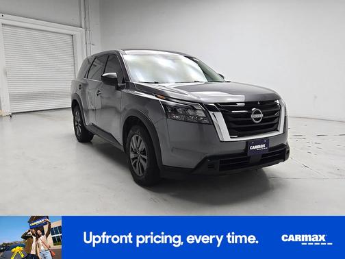 2023 Nissan Pathfinder S