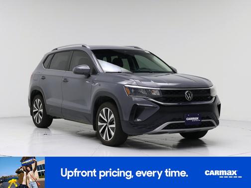 Gray 2024 Volkswagen Taos SE