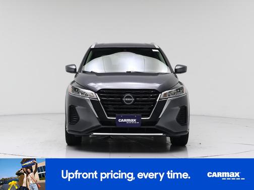 Gray 2022 Nissan Kicks SV
