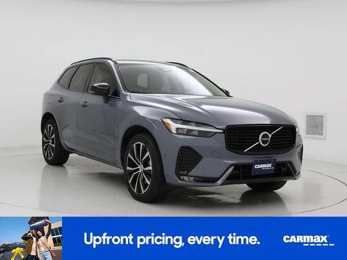 Gray 2023 Volvo XC60 B5 Plus Dark Theme