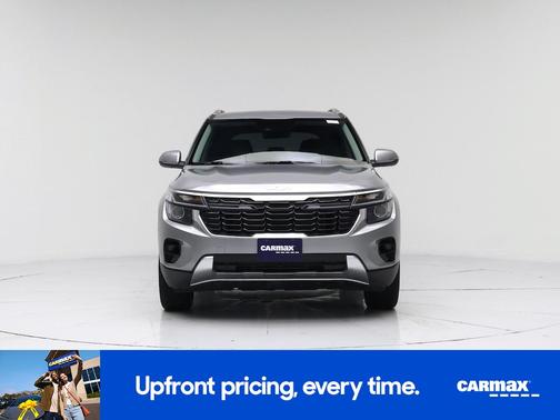 Gray 2025 Kia Seltos S