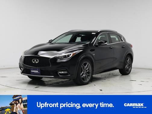 2017 INFINITI QX30 Premium